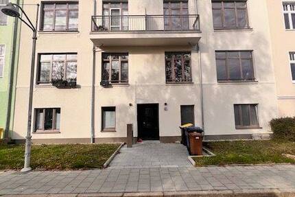 Wohnung Rostock Stadtmitte - 3 Zimmer, 96 m&sup2;, 1.700&euro; | Angebot:26346673