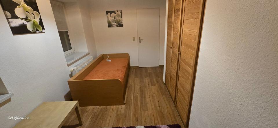 Etagenwohnung Rostock Hansaviertel - 3 Zimmer, 52 m&sup2;, 22&euro; | Angebot:24550143