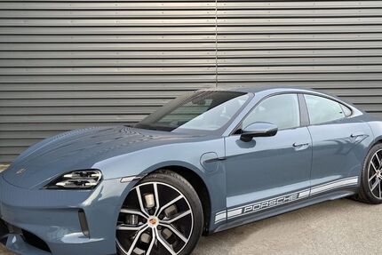 Porsche Taycan 18.900 km 108.750 &euro; Papendorf 18059