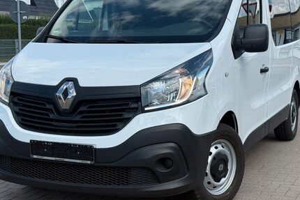 Renault Trafic 232.771 km 9.999 &euro; Tessin 18195