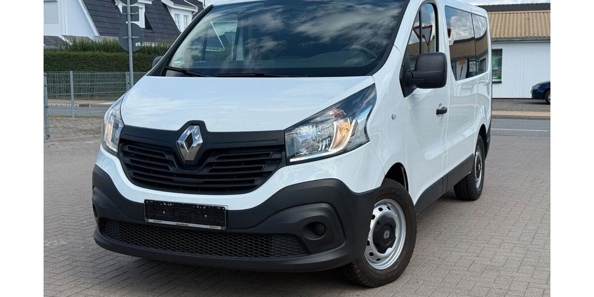 Renault Trafic 232.771 km 9.999 &euro; Tessin 18195