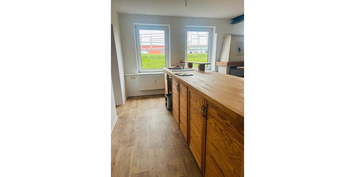Etagenwohnung Rostock Alt Bartelsdorf - 8 Zimmer, 210 m&sup2;, 1.501&euro; | Angebot:26424394