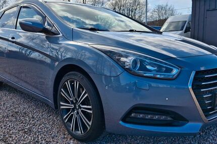 Hyundai i40 140.000 km 9.900 &euro; Bad doberan 18209