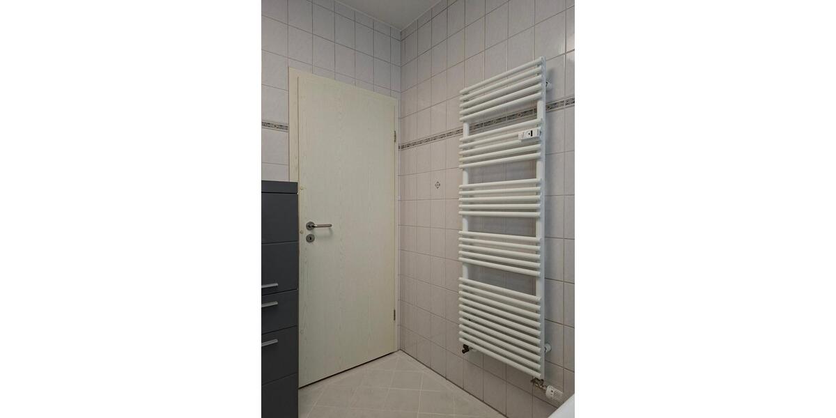 Dachgeschoßwohnung Rostock Hansaviertel - 3 Zimmer, 73 m&sup2;, 800&euro; | Angebot:26278044