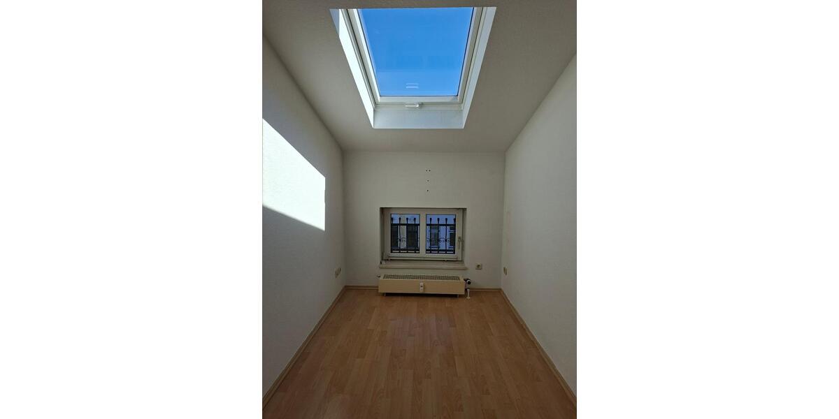 Dachgeschoßwohnung Rostock Hansaviertel - 3 Zimmer, 73 m&sup2;, 800&euro; | Angebot:26278044