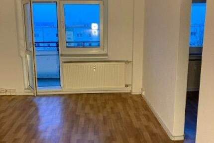 3- Zimmer Wohnung im 6. OG - ab sofort frei 3 zimmer