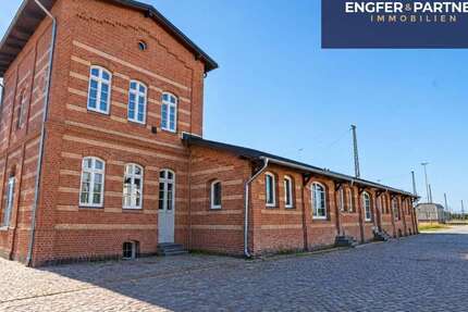 Wohnung Bützow - 3 Zimmer, 85 m&sup2;, 799&euro; | Angebot:27324162