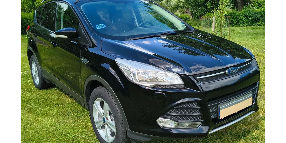 Ford Kuga 102.000 km 9.900 &euro; Laage 18299