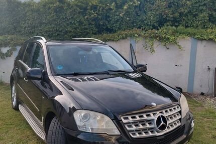Mercedes-Benz 280 272.000 km 6.500 &euro; Marlow 18337