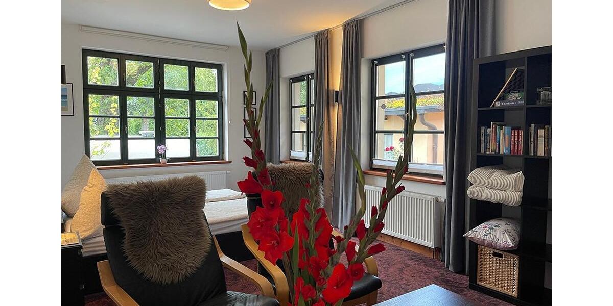 Hochparterre Rostock - 1 Zimmer, 42 m&sup2;, 950&euro; | Angebot:26532268