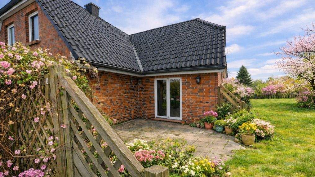 Einfamilienhaus Sanitz - 7 Zimmer, 250 m&sup2;, 575.000&euro; | Angebot:25675692