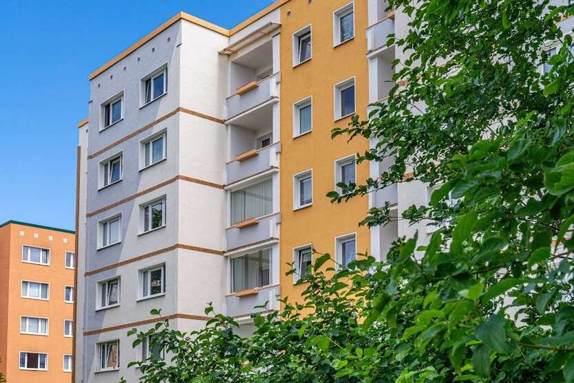 Wohnung zum Mieten in Rostock 207 € 27.56 m² 1 zimmer