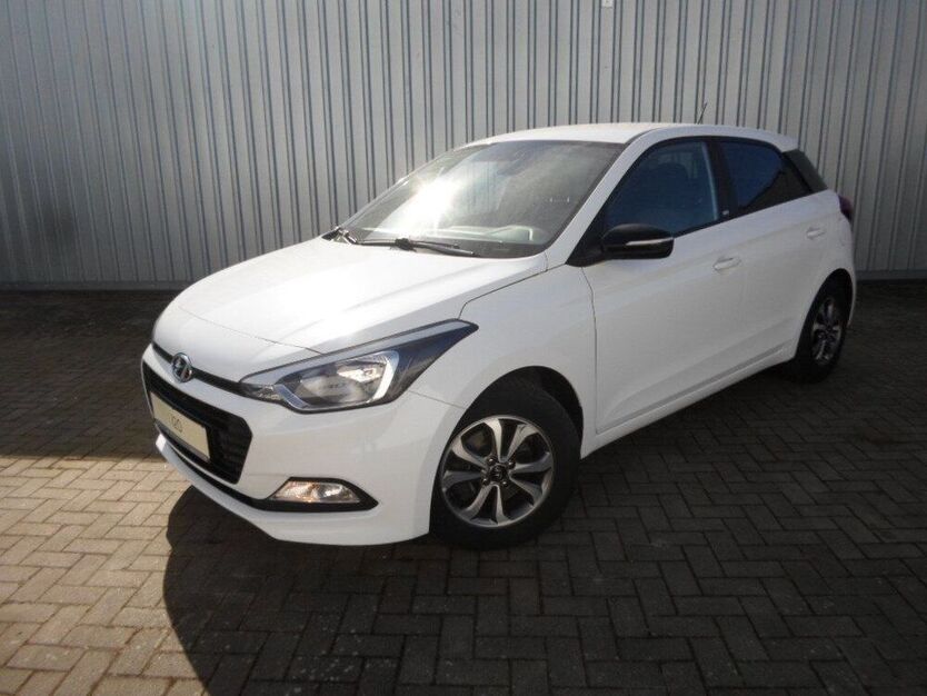 i20