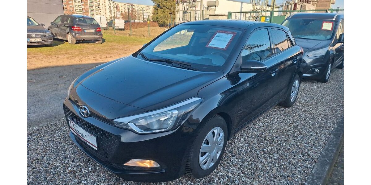 Hyundai i20 82.000 km 8.990 &euro; Rostock 18146
