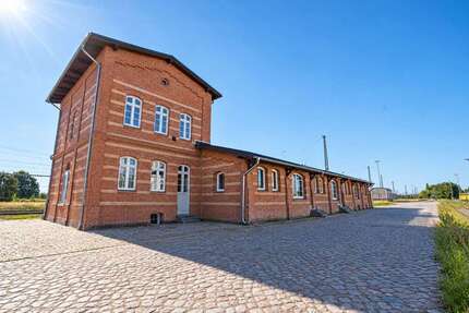 Wohnung Bützow - 3 Zimmer, 85 m&sup2;, 799&euro; | Angebot:27324162