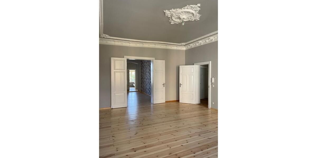 Etagenwohnung Rostock - 3 Zimmer, 97 m&sup2;, 1.455&euro; | Angebot:26522467
