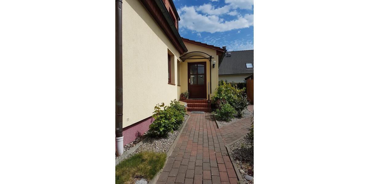 Etagenwohnung Rostock Alt Bartelsdorf - 2 Zimmer, 63 m&sup2;, 990&euro; | Angebot:25901372