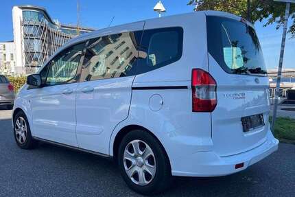 Ford Tourneo Courier 90.084 km 7.990 € Rostock 18069
