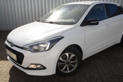 Hyundai i20 62.425 km 11.900 &euro; Ribnitz-Damgarten 18311