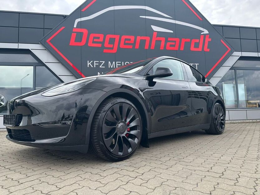 Tesla Model Y 31.703 km 41.990 € Mönchhagen 18182
