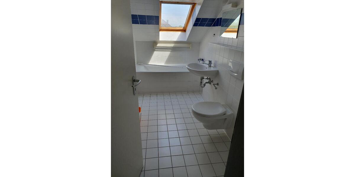 Dachgeschoßwohnung Papendorf - 1 Zimmer, 41 m&sup2;, 425&euro; | Angebot:26251252