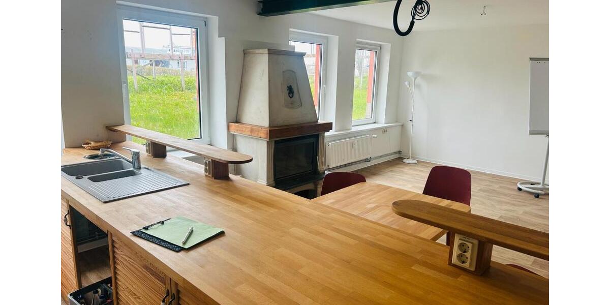 Etagenwohnung Rostock Alt Bartelsdorf - 8 Zimmer, 210 m&sup2;, 1.501&euro; | Angebot:26424394