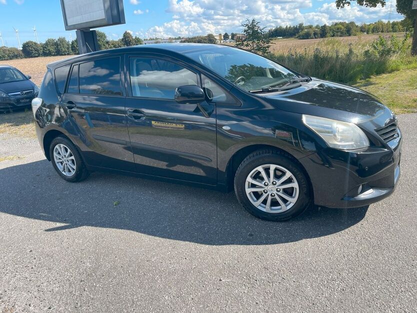 Toyota Verso 131.805 km 9.950 € Broderstorf 18184