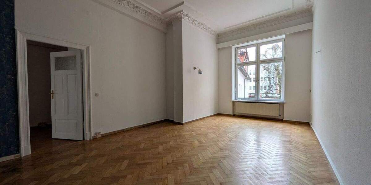 Etagenwohnung Rostock Stadtmitte - 3 Zimmer, 104 m&sup2;, 830&euro; | Angebot:25689030
