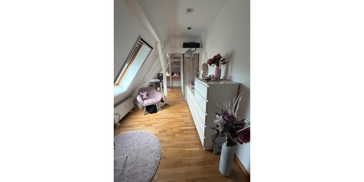 Dachgeschoßwohnung Rostock - 2 Zimmer, 53 m&sup2;, 913&euro; | Angebot:26613758