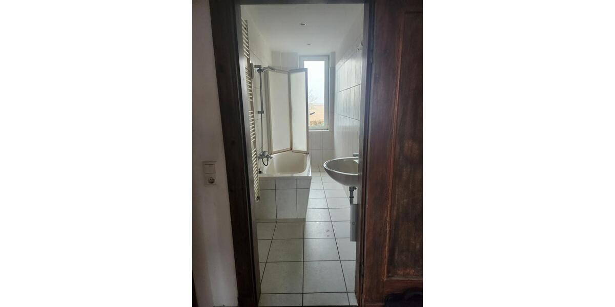 Schöne 3-Raum-Wohnung, Altbau, Bützow, Stellplatz, Gemeinschaftsbalkon 3 zimmer